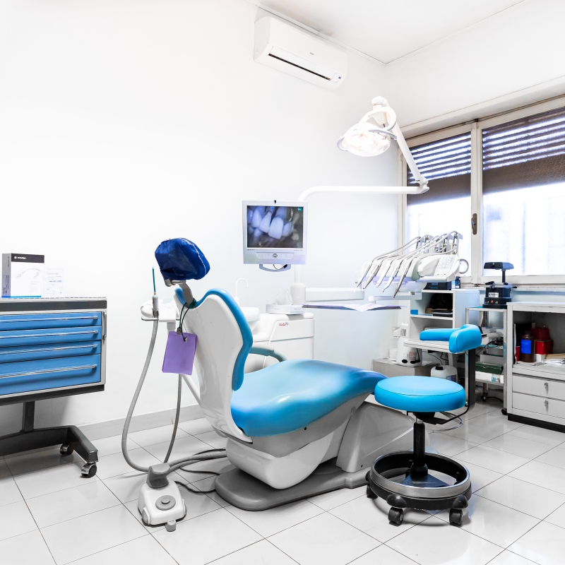 Dentista e trattamenti dentali a Roma EUR