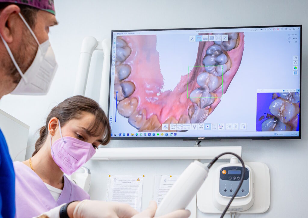 Tecnologie avanzate per cure odontoiatriche precise e sicure